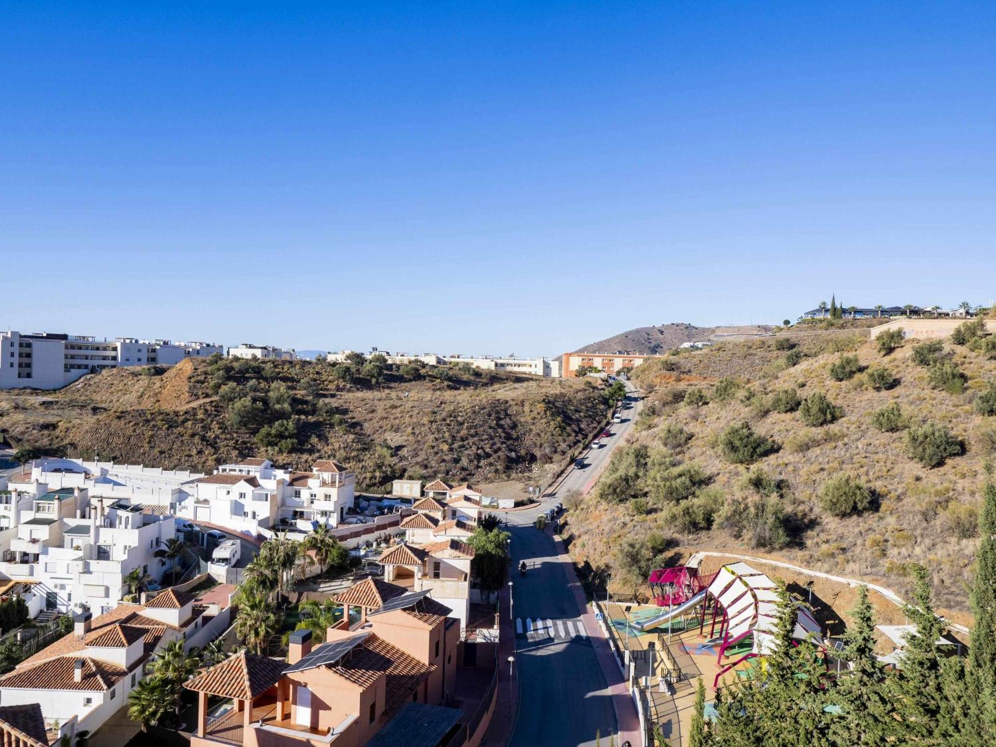 Atico Con Vistas Al Mar Piscina Y Parking Lejlighed Málaga Eksteriør billede